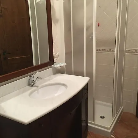 E Il Poggio Di D'angeli Lidia Pensión