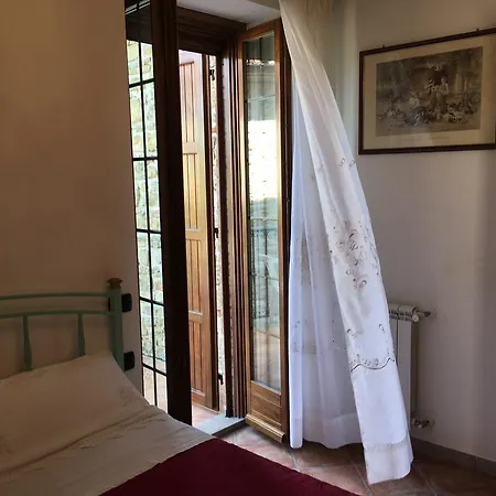 Pensión E Il Poggio Di D'angeli Lidia