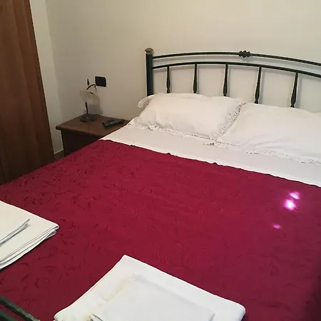 E Il Poggio Di D'angeli Lidia