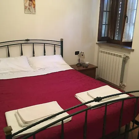 E Il Poggio Di D'angeli Lidia