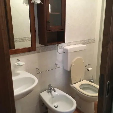 E Il Poggio Di D'angeli Lidia Pensión 3*